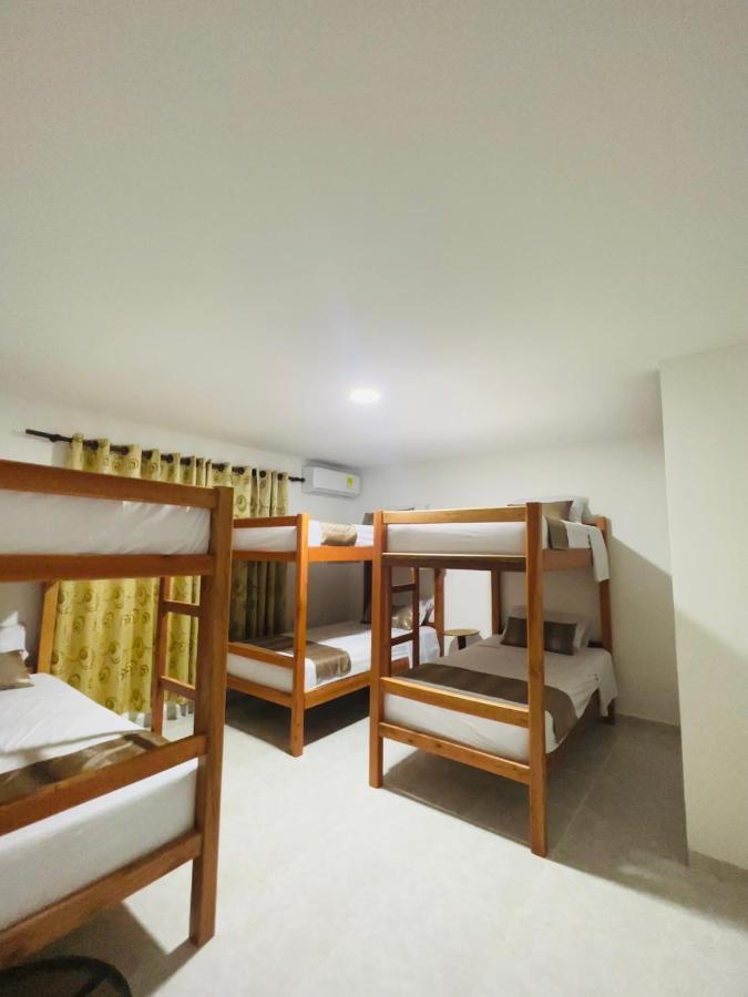 Hostal Casa San Pedro Santa Marta  Ngoại thất bức ảnh