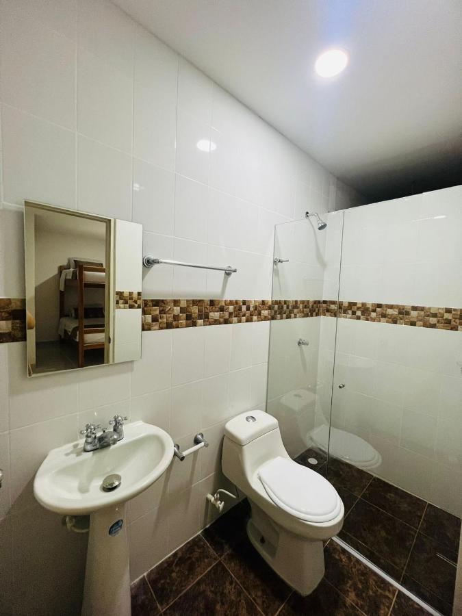 Hostal Casa San Pedro Santa Marta  Ngoại thất bức ảnh