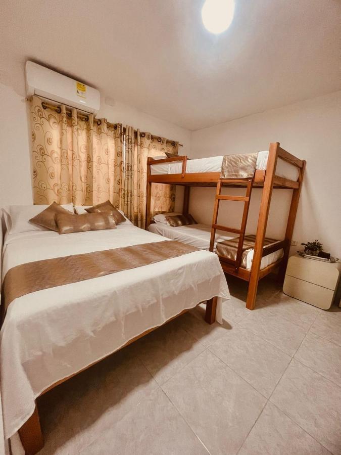 Hostal Casa San Pedro Santa Marta  Ngoại thất bức ảnh