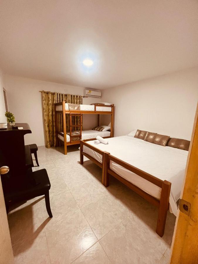 Hostal Casa San Pedro Santa Marta  Ngoại thất bức ảnh