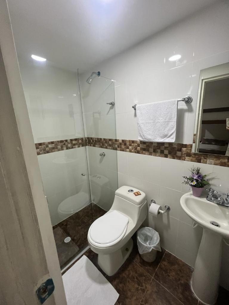 Hostal Casa San Pedro Santa Marta  Ngoại thất bức ảnh